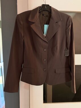 Tahari Dark Brown Three-Button Tailored Blazer